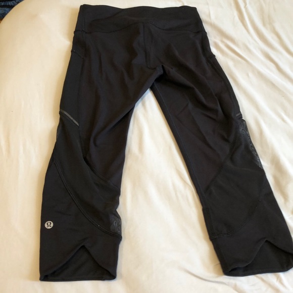 Cropped Black Lululemon Leggings - Picture 2 of 5